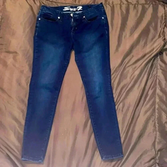 Seven Jeans - Picture 1 of 6